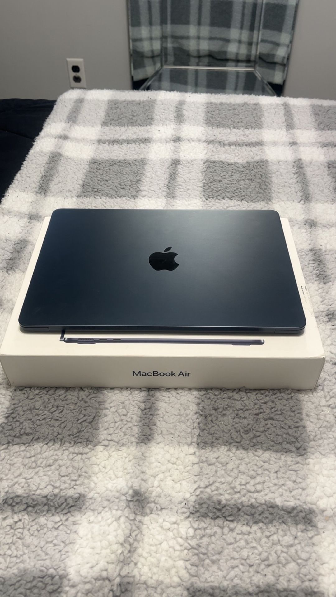 2024 Apple Macbook Air 512GB M3 Chip