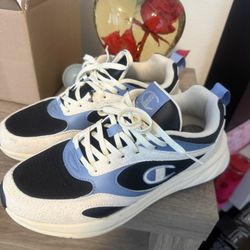 Champs Size 9