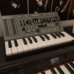 Roland SH-01A
