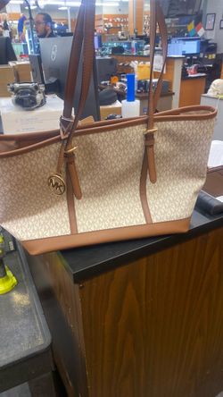 Michael Kors MK Signature Tote Bag