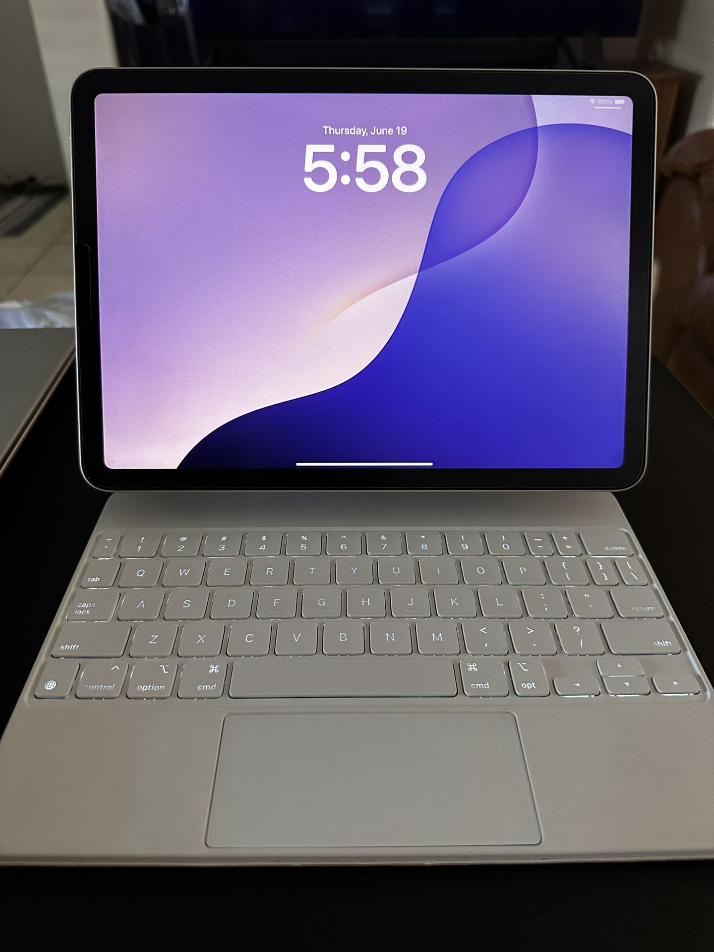 Apple Magic Keyboard For iPad Air 11”