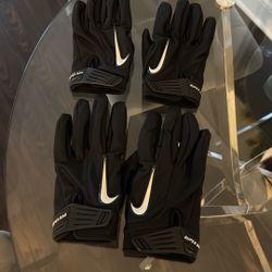 Brand new Nike Football Gloves 