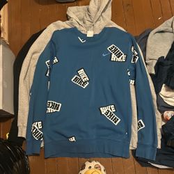 Nike sweater size S