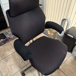Humanscale Freedom Chair With Headrest 