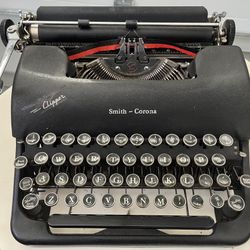 Vintage Smith-Corona Typewriter 