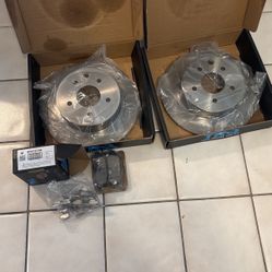 TRQ Front Brake Pad Kit Compatible With 2008 Through 2010 Infiniti QX 56 2008 2011 Nissan TITAN