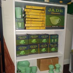 Vintage Country Living Jade Glassware ( DINNER PLATES SOLD )