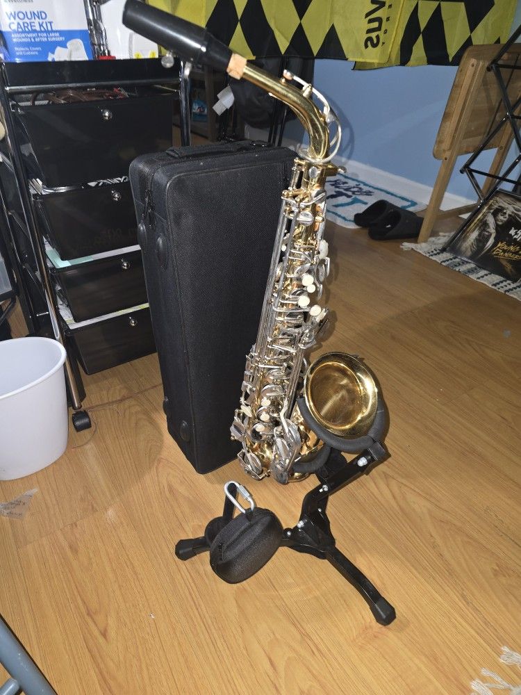 Saxophone (Henri Selmer Paris)
