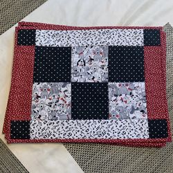 4 Handmade Quilted Puppy Placemats