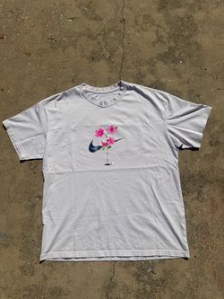 Nike Floral Swoosh Graphic T-Shirt
