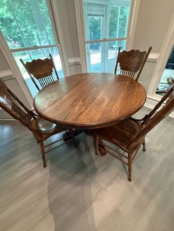 Round Dining Table for 4