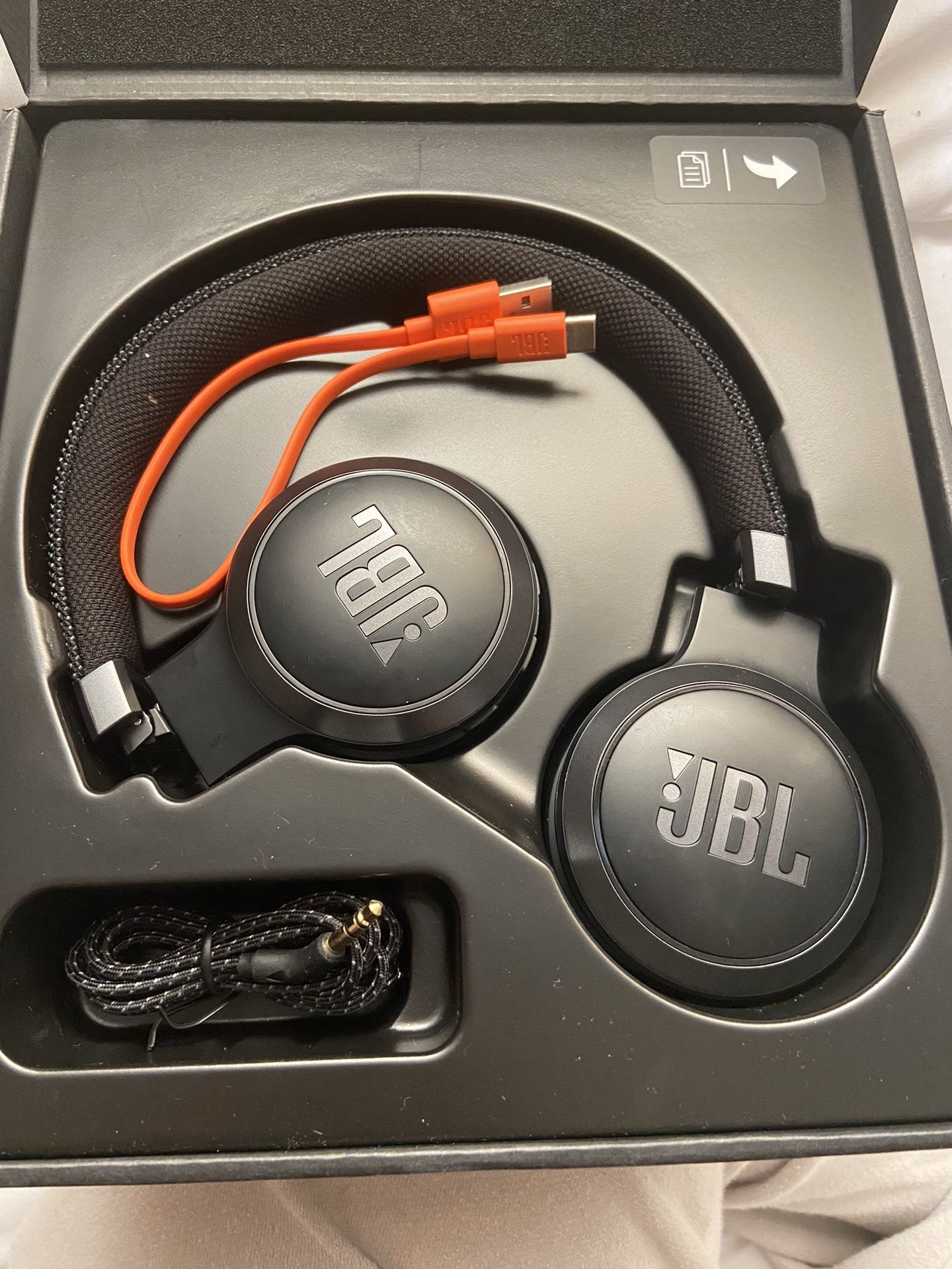 Jbl Live 460nc Wireless On Ear Noise Cancelling Headphones 