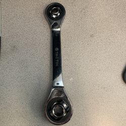 Tactix 8 In 1 Swivel Head Reversible Ratching Multi Socket Wrench