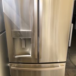GE Stainless Steel Refrigerator 