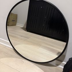 Black Round Mirror