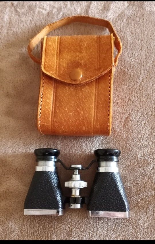 vintage 1940 OFUNA Japan binoculars opera glasses in leather case $20 FIRM