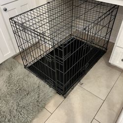 X Large Dog Crate Very Good Condition With Room Divider 