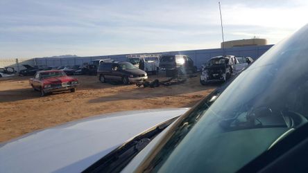 Car parts///Partes de caros