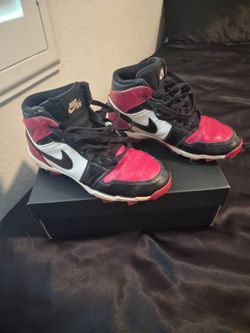 Nike Air Jordan Cleats Size 5Y