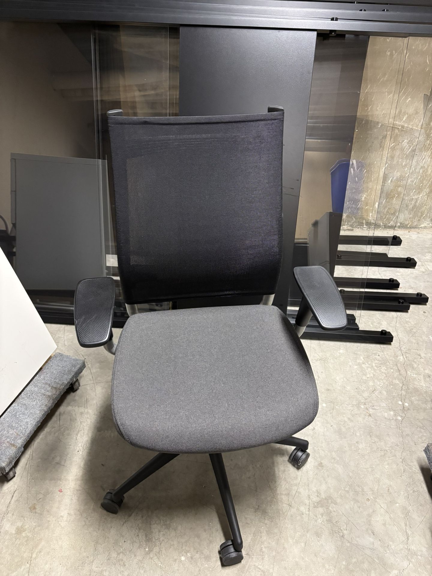 Like New Office Chair Adjustable On Wheels Black Mesh Back