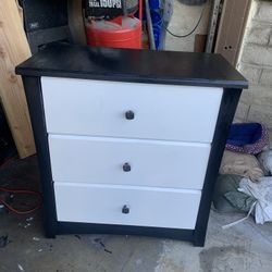 3 Drawer Dresser