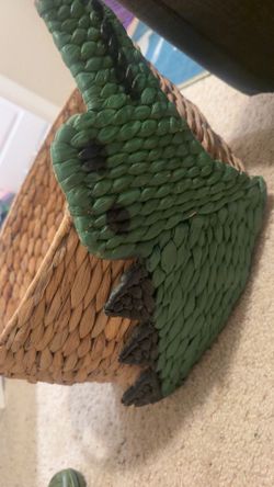 Dino basket