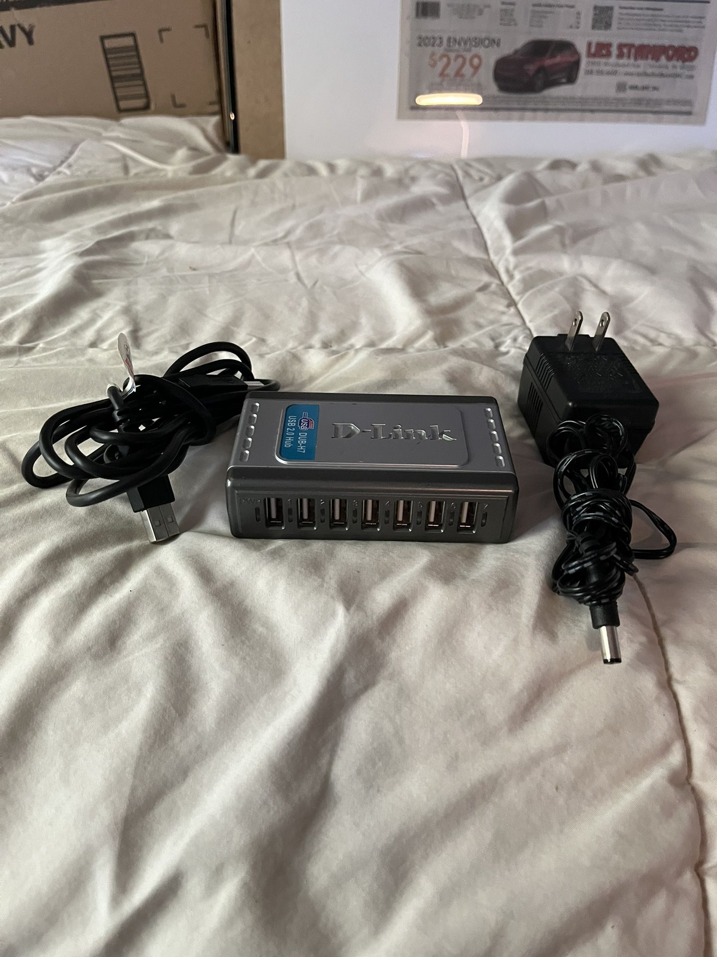 D-LINK DUB-H4 USB 2.0 HUB - USB cable - Power Adapter