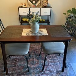 Dinning Table 