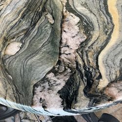 Quartzite Natural Stone Table (26" In Diameter)