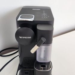 Nespresso Coffee Machine!!! ☕️ 🥛 