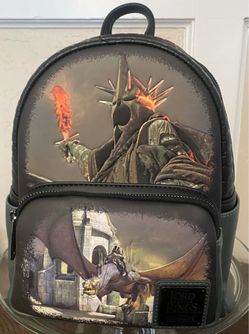 Loungefly Lord Of The Rings Witch King Nazgûl glow in the dark backpack