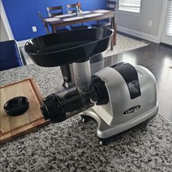 Omega Cold Press Juicer Machine