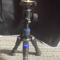 Tabletop Tripod 