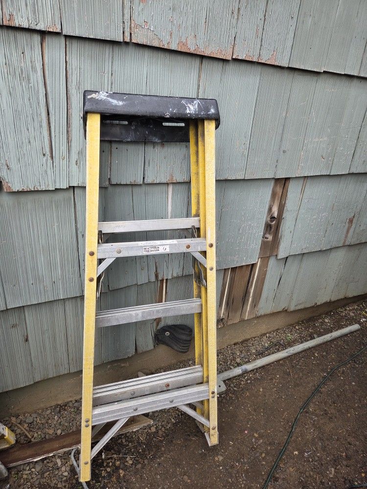 Step Ladder