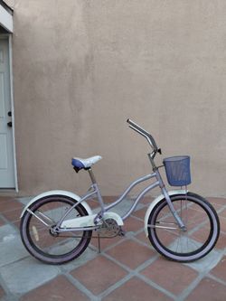 Huffy Summerhaven cruiser bike