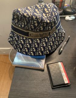 Christian Dior Bucket Hat (real)