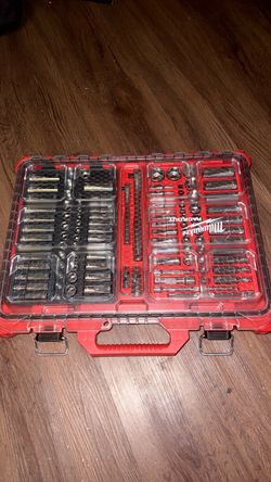 Milwaukee 106-Piece Chrome Socket Set w/ PACKOUT – NEW
