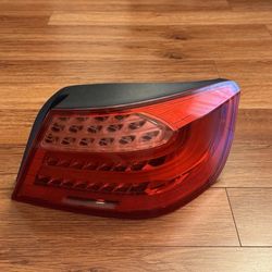 OEM 2011-2013 BMW E93 328i 335i M3 Right Passenger Side Outer Taillight LCI LED