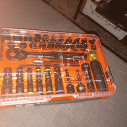 Klein Tools Pass Through Socket SAe/ Metric With Screwdriver Set As Well
