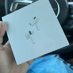 Apple AirPods 2nd Generation 