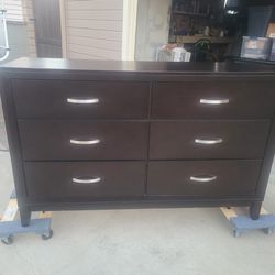 Wood dresser