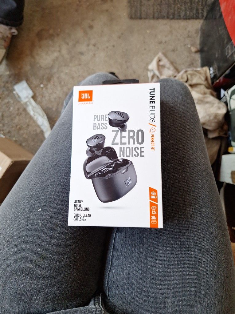 Wireless JBL Headphones 