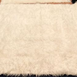 Nice white faux fur rug-5 feet x 7 feet