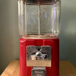 Vintage Limited Edition Acorn Gumball Machine! Excellent Condition!
