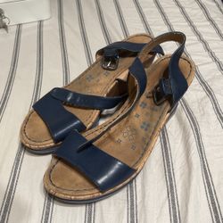 Ladies Wedges Size 7.5