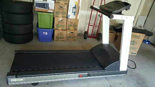 Precor 9.45i Professional Grade Treadmill