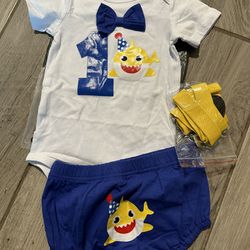 1st birthday Babyshark Outfit NEW
