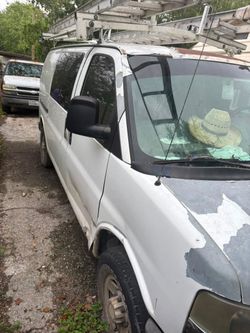 Vans 2008 Chevrolet