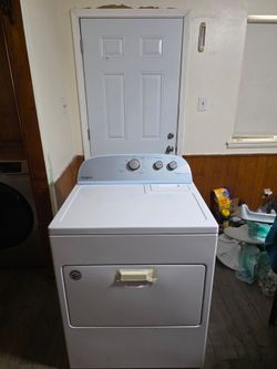 WHIRPOOL ELECTRIC DRYER EXCELENT CONDITION LIKE NEW LARGE CAPACITY 7.0 CU DELIVERY AVAILABLE FOR EXTRA FEE