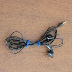 Vintage Sony MDR-E808 Portable Headphones Earphones For Walkman/CD 
Player. Pre-owned, in good working and cosmetic shape. 